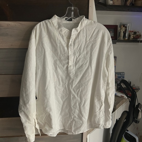 White Casual Button Down Shirt with Classic Collar - Picture 1 of 15
